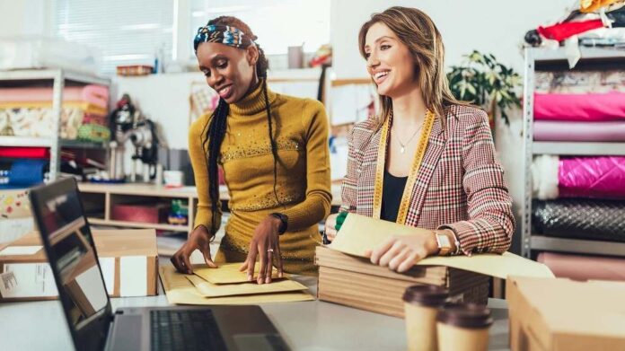 Survey Exposes Weaknesses in US UK Fashion Supply Chain