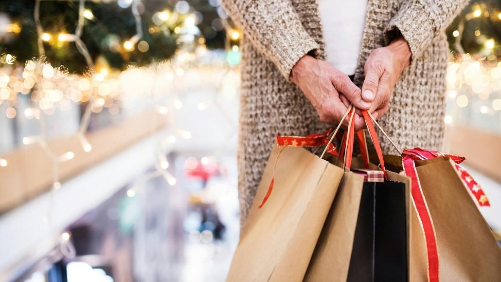 US holiday spending trends 2025