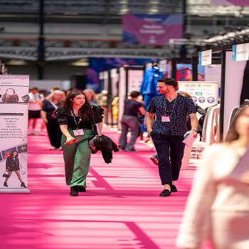 Source Fashion inside2