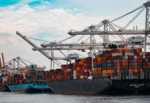 Drewry: Hormuz Closure May Raise Textile Freight Costs Strait of Hormuz closure