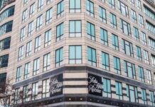Saks Global Gains $300m More After Bondholder Approval