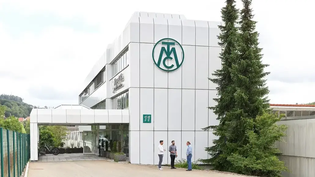 Mayer and Cie. restart